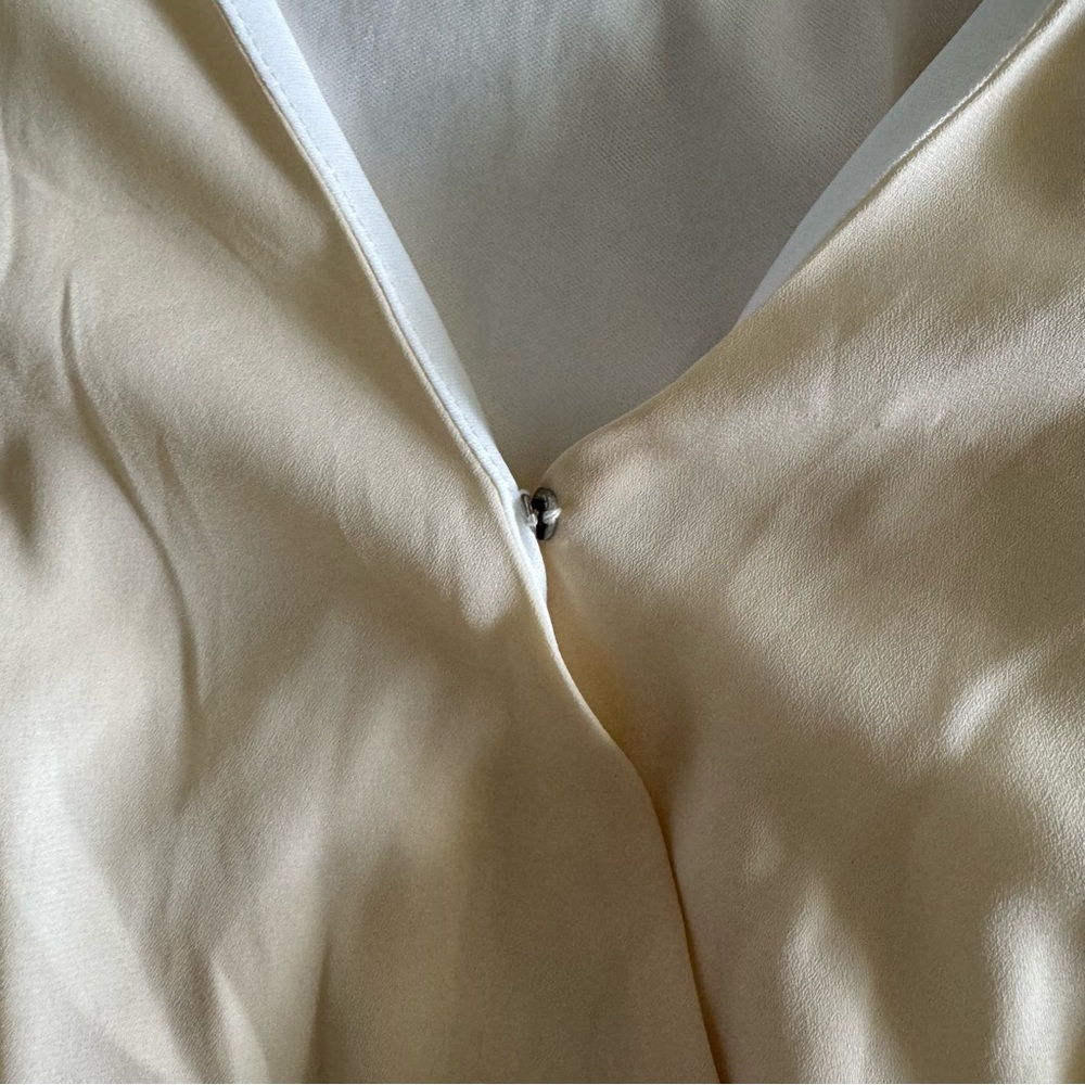 Polagram cream flutter sleeve, pleated dress - Picture 12 of 16